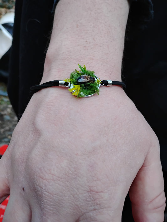 Bee bracelet