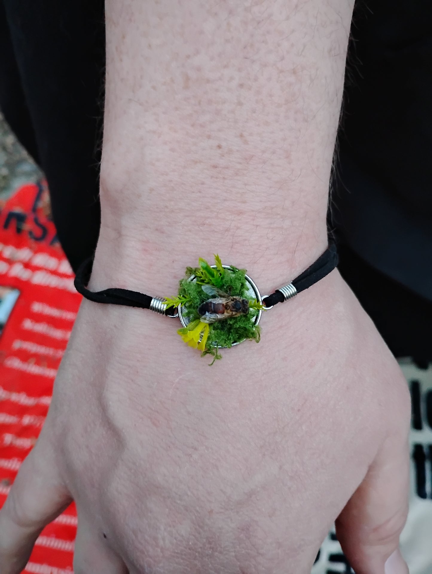 Bee bracelet