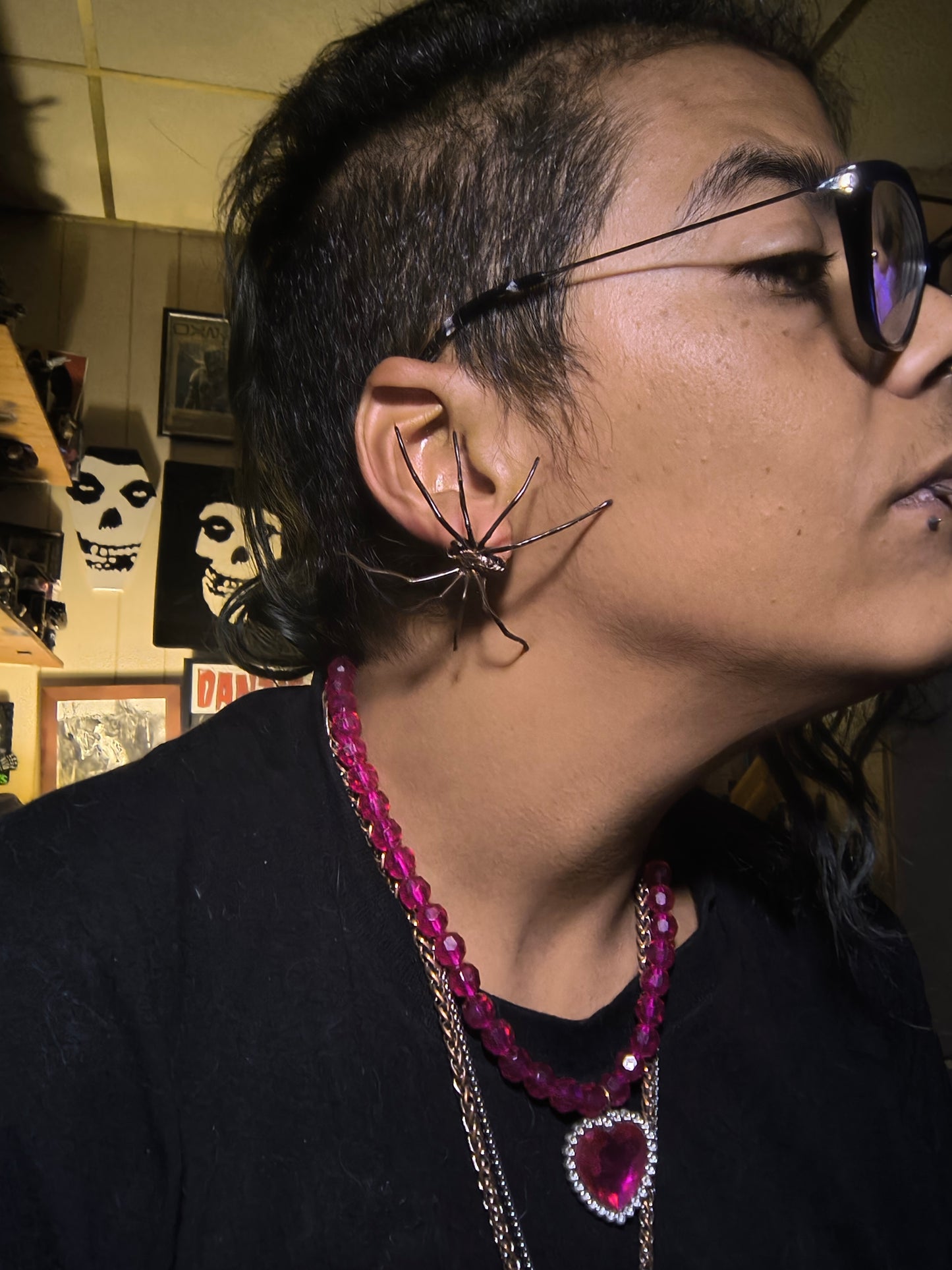 Realistic spider earring