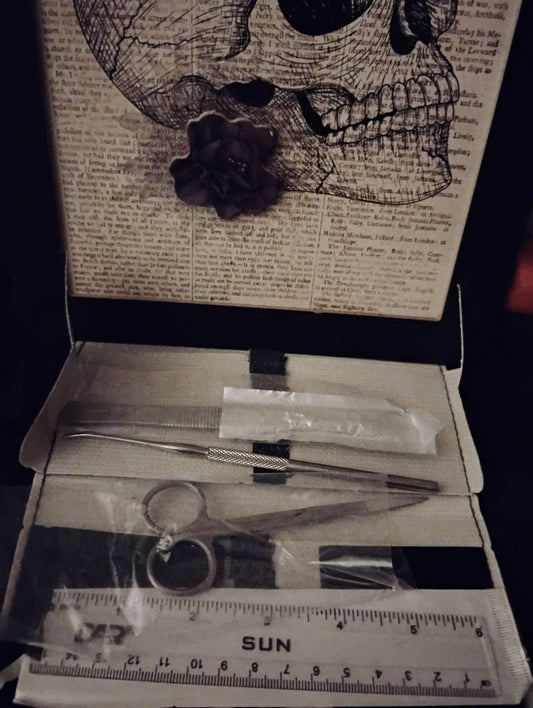 Antique surgery set